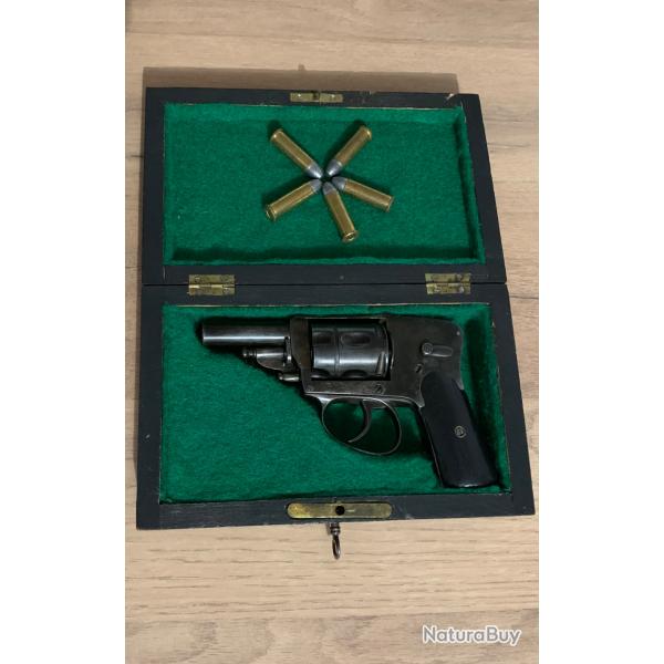 Revolver 8.92 Type Bulldog