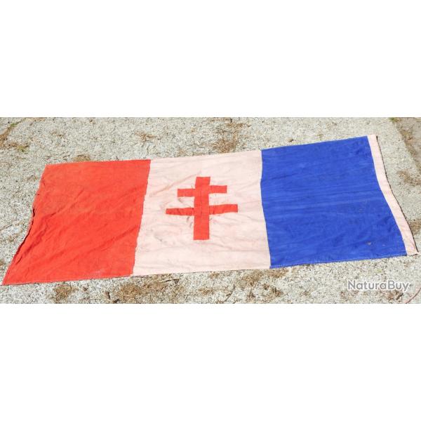 Drapeau franais bleu blanc rouge BBR avec croix de Lorraine cousue et tampon fabricant LONDON WWII