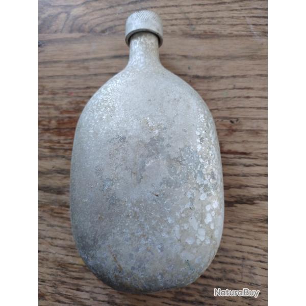 Gourde aluminium ancienne poudre chasse