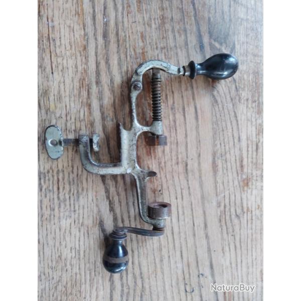 Sertisseuse 14 mm ou 32 Pour percussion centrale ou broche