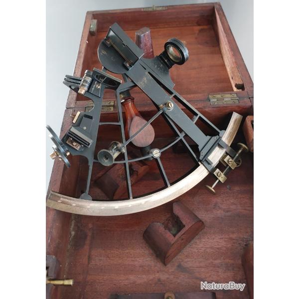 SEXTANT secrtan  Paris