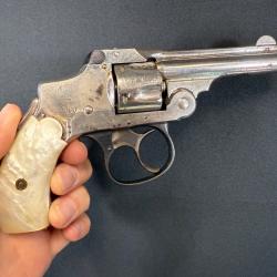 SMITH & WESSON HAMMERLESS TOP BREAK cal .32sw
