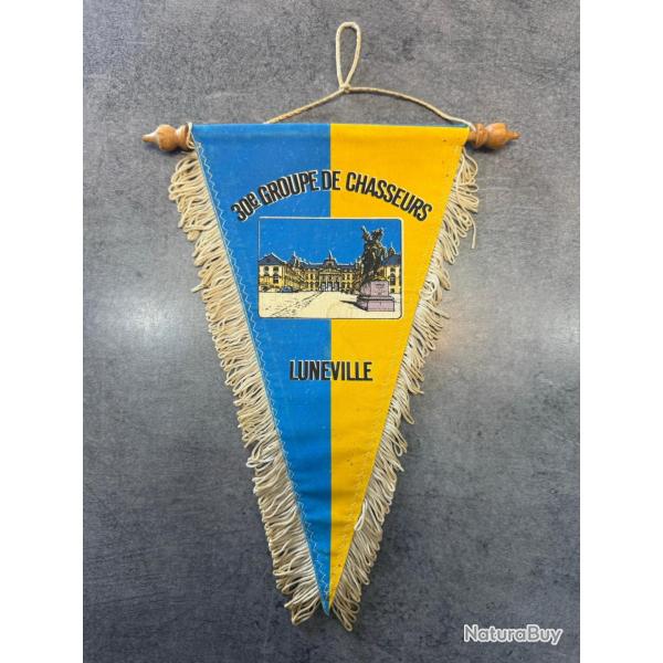 Fanion 30e groupe de chasseurs