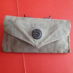 Pochette à pansement US deuxième guerre datée de 1942