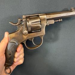 EXCELLENT REVOLVER BODEO 1889 POUR OFFICIER Cal 10.4