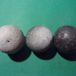 3 boulets de canon de marine en plomb 41 m/m de diamètre