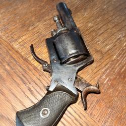 Revolver 320 plus munitions 1 au enchères