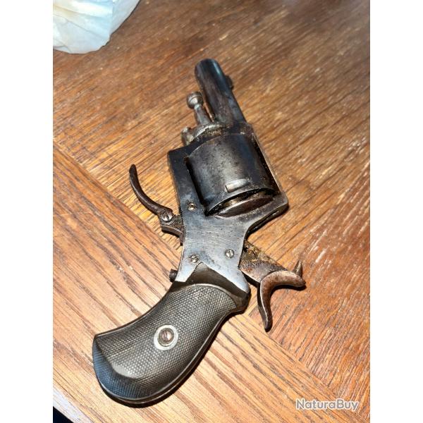 Revolver 320 plus munitions 1 au enchres