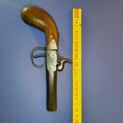 Pistolet de coffre ancien