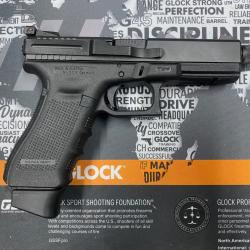 Occasion ! Pistolet Glock 17 Gen 4 Fileté Cal.9x19 avec clips ceinture
