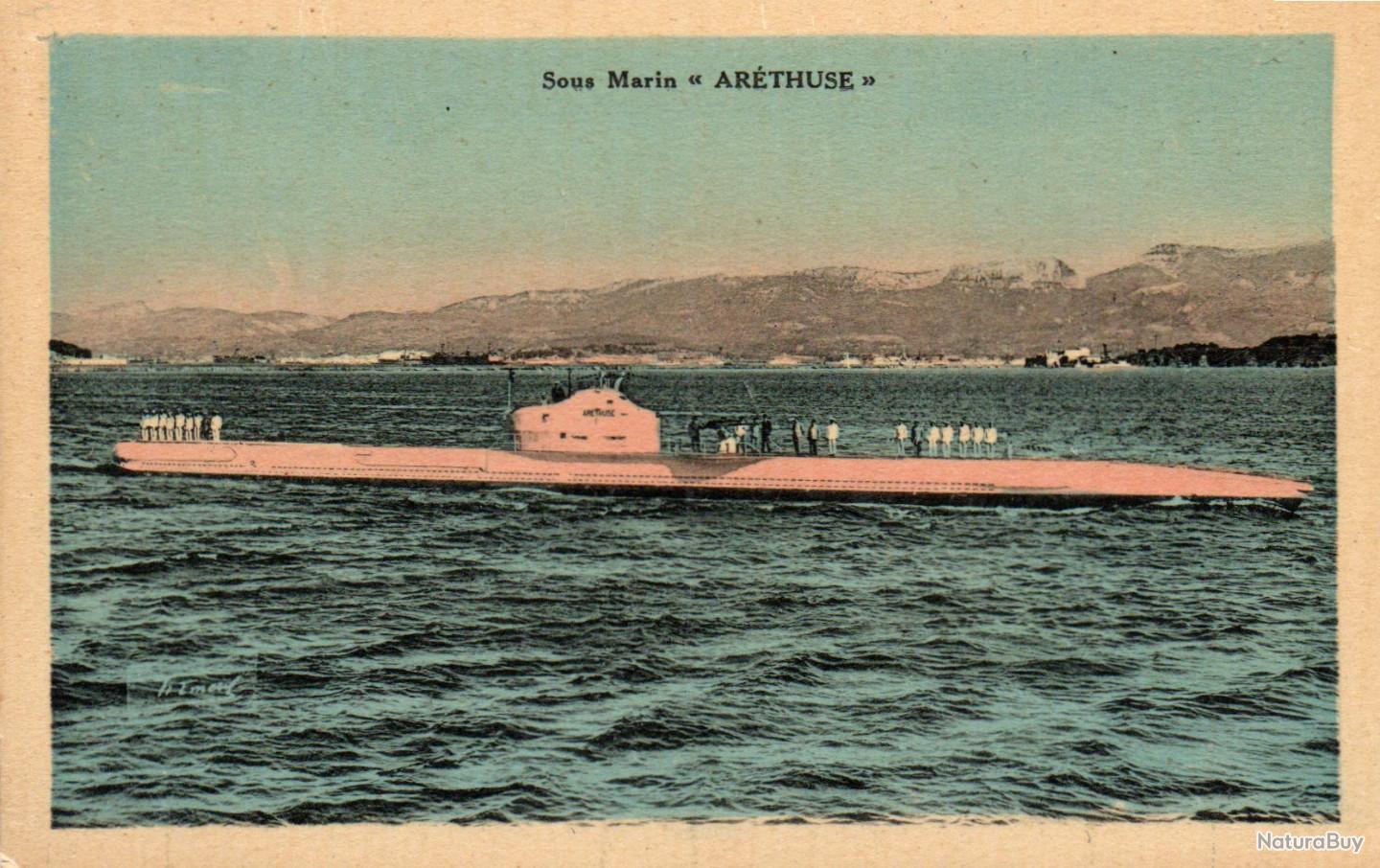 Submarinos - CPA - Sous-Marin effectuant une plongée - MARINE DE GUERRE - N° 50 - L L - Edit Submarinos - CPA - Sous-Marin effectuant une plongée - MARINE DE GUERRE - N° 50 - L L - Edit
