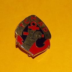 Régiment de Marche du TCHAD, plat, doré, 37 mm, opaque, FABRICANT ARTHUS BERTRAND  PARIS  , HOMOLOGA
