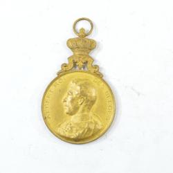 Médaille décoration Albert Roi des Belges, Bruxelles Kermesse Exposition 1910. Belgique