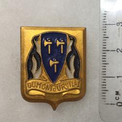 FRANCE MARINE - INSIGNE AVISO COLONIAL DUMONT D'URVILLE 1932/1957 Fabrication aluminium peint Augis