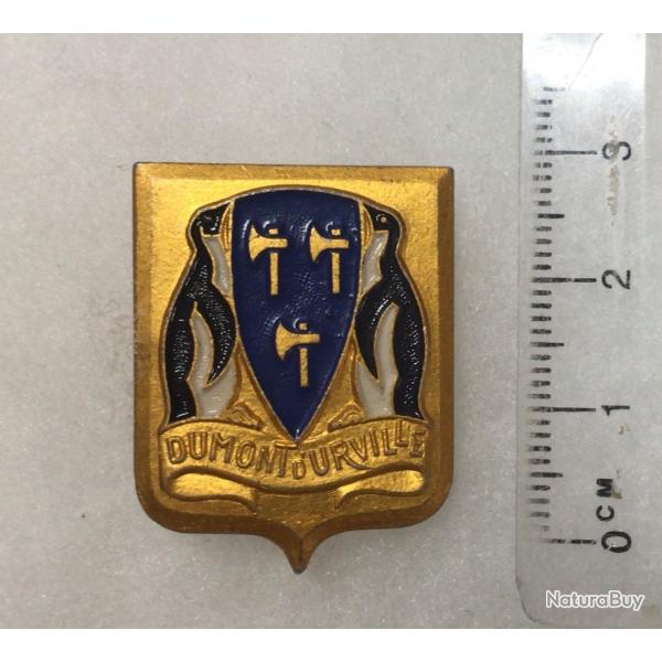 FRANCE MARINE - INSIGNE AVISO COLONIAL DUMONT D'URVILLE 1932/1957 Fabrication aluminium peint Augis