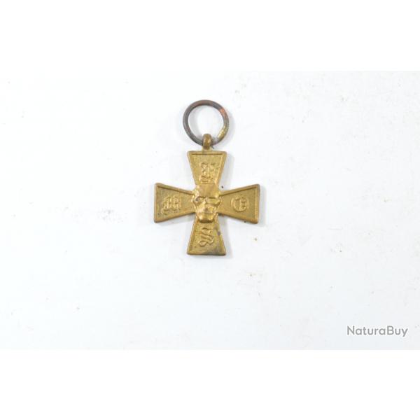 Mdaille miniature associative military order of the firing squad, croix de fer et tte de mort.