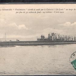 CPA - Marine de Guerre -Le Submersible " Vendémiaire "aborde et coule le Cuirasse  St - Louis N°1523