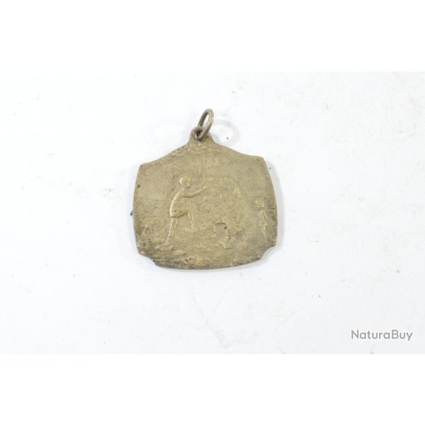 Mdaille pendentif concours des plages, journal LE SOIR 1926. Plage chateau de sable mer vacances