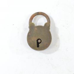 Ancien petit cadenas miniature, sans clé. début - milieu 20e Siècle
