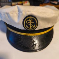 Casquette militaire de marine en très bon état dans son jus très bel état
