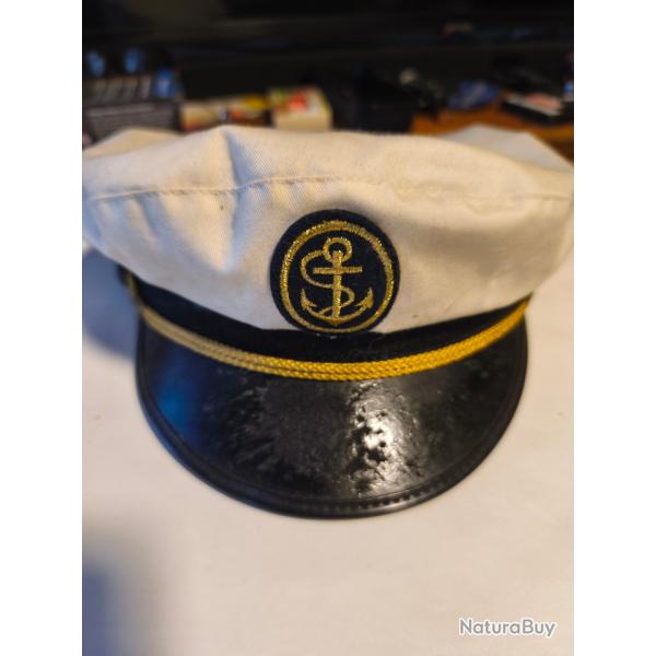 Casquette militaire de marine en trs bon tat dans son jus trs bel tat
