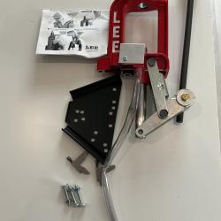 PRESSE LEE BREECH LOCK