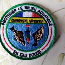 vend écusson neuf brodé pêcheur sportif,