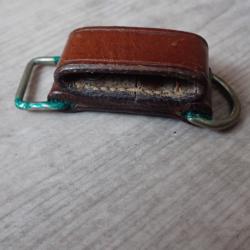 ATTACHE / PASSANT DOUBLE DE CEINTURE POUR DAGUE D'OFFICIER SUISSE Mdle 1943