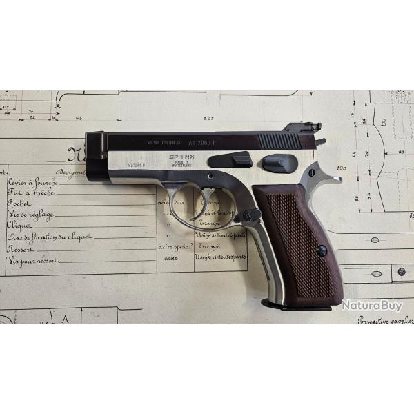 pistolet Sphinx at 2000 p calibre 9mm para