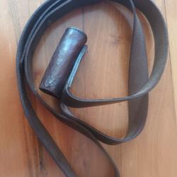 étui porte-drapeau en cuir
