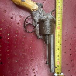 Revolver à broche 9mm bon état