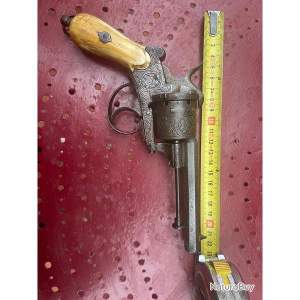 Revolver  broche 9mm bon tat