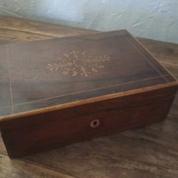 Coffret boîte ancien   pour  pistolet et révolver  tir duel Colt smith  and Wesson  poudre noire z