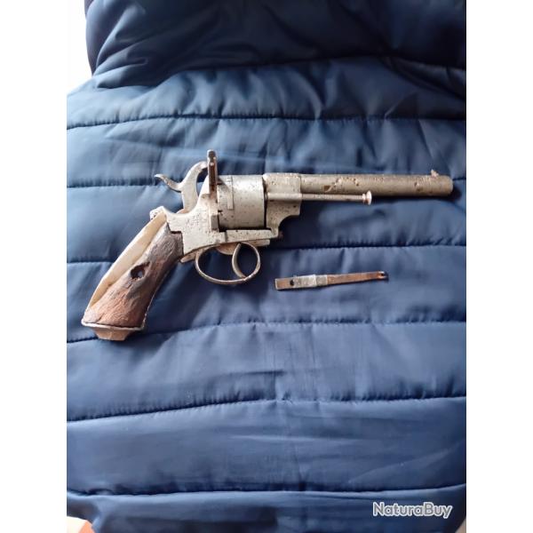 revolver lefaucheux piece de fouillePour restauration.