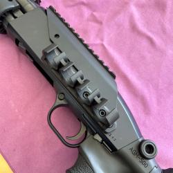 Rail picatinny UTG + porte cartouches Maverick 88 et Mossberg 500-590