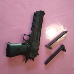 Desert eagle cyma avec 3 chargeurs Très bonne état