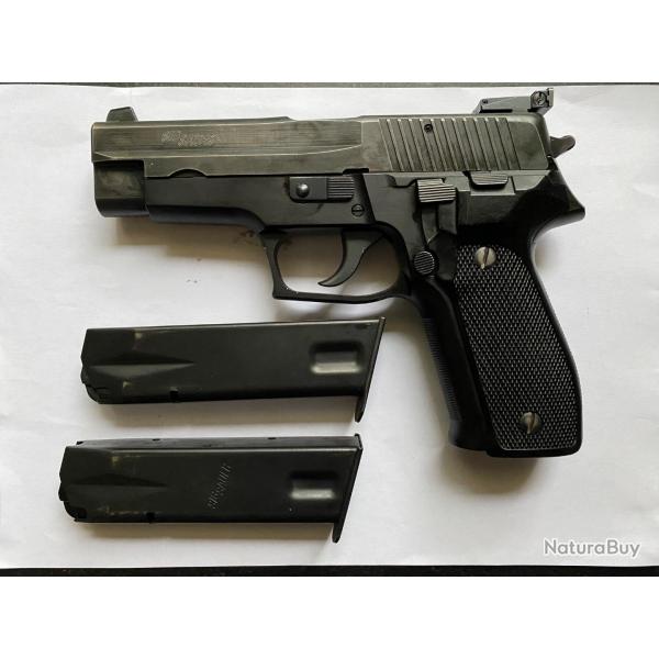 Pistolet SIG SAUER P226 9x19 (9 para) made in Germany