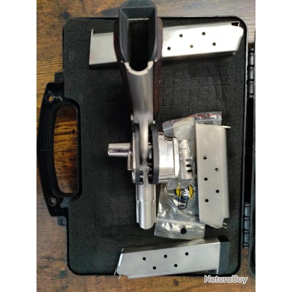 COLT modle 1911 "COMBAT COMMANDER" 45 ACP INOX