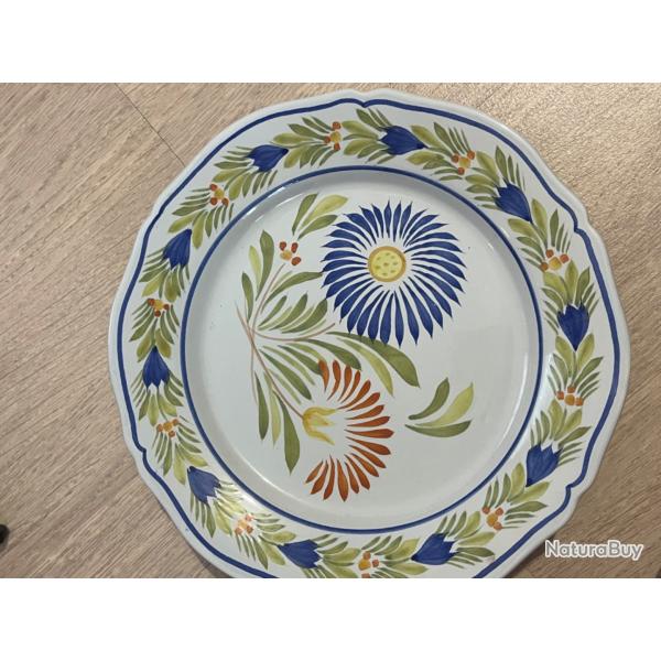 Lot de 2 assiettes Henriot Quimper - dcor fleuri peint main