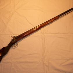 FUSIL DE CHASSE A PERCUSSION - CANON « PIQUET A JOUX TOR » vers 1850 Platine signée Henry Christophe
