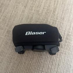 Bonjour,Je vends un viseur point rouge Blaser RD20, montage d'origine Blaser, en excellent état.