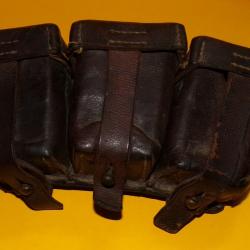 ARMEE ALLEMANDE :ETUI EN CUIR POUR CARTOUCHIERE DE L'ARMEE ALLEMANDE , DATE 1915 ww1 FABRICANT DANS