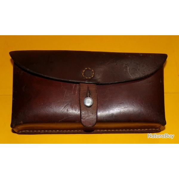 ARMEE SUISSE :ETUI EN CUIR POUR CARTOUCHIERE DE L'ARMEE SUISSE , DATE 1967  FABRICANT DANS LE TAMPON
