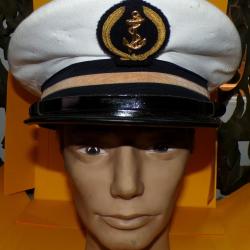 CASQUETTE POUR OFFICIER ENSEIGNE DE VAISSEAU  DE LA MARINE NATIONALE FRANCAISE , TAILLE 56 , FABRICA