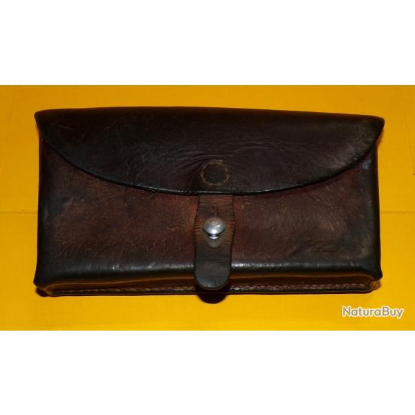 ARMEE SUISSE :ETUI EN CUIR POUR CARTOUCHIERE DE L'ARMEE SUISSE , DATE 1964  FABRICANT DANS LE TAMPON