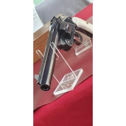 COFFRET SMITH WESSON 32.44 TARGET LUXE AVEC UNIQUE ACCESSOIRE EXCLUSIF À CE MODÈLE.