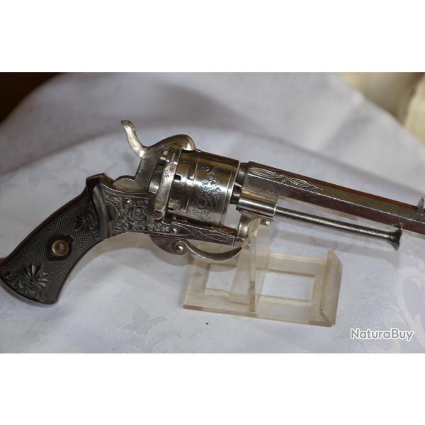 PISTOLET A BROCHE 7 MM LEFAUCHAUX SUPERBE