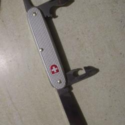 couteau du soldat suisse victorinox 2004