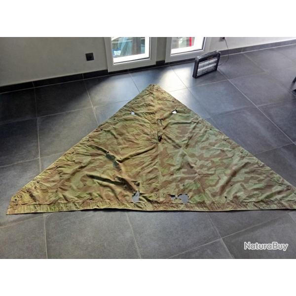 Toile de tente militaire