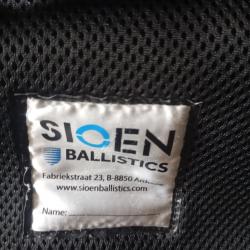 Gilet tactique avec plaque de protection niveau 3